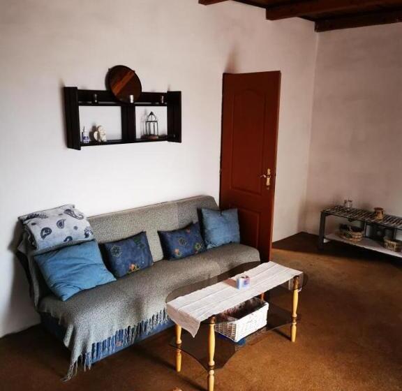 旅馆 Chalupa Komušín