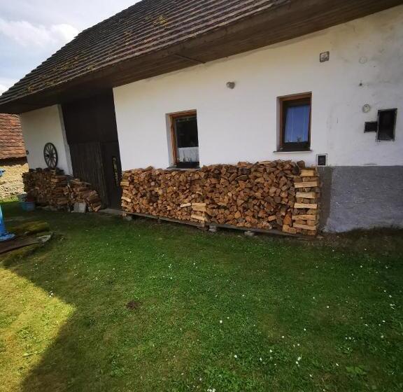 旅馆 Chalupa Komušín