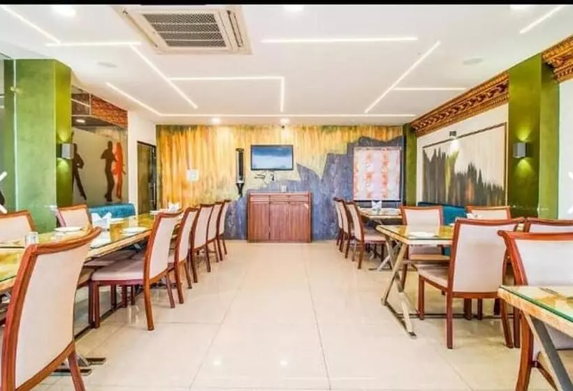 ホテル Eleven Heights ,bhopal