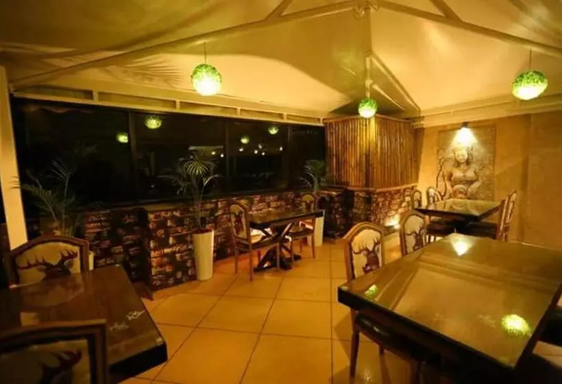 ホテル Eleven Heights ,bhopal