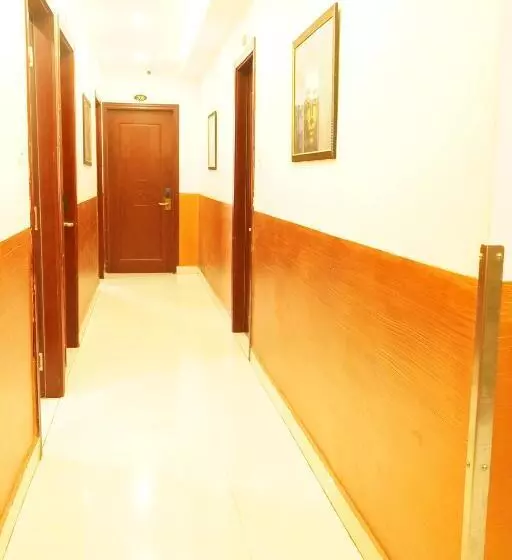 ホテル Eleven Heights ,bhopal
