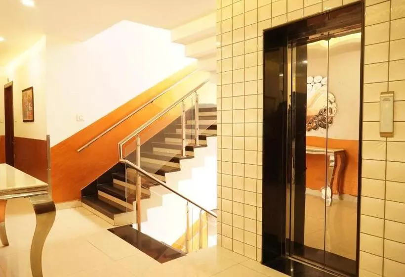 ホテル Eleven Heights ,bhopal