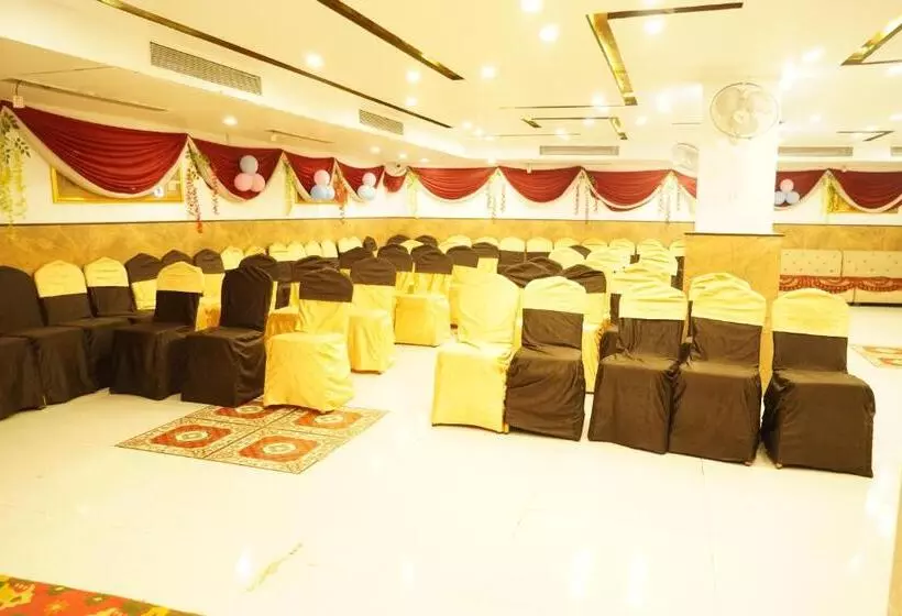 ホテル Eleven Heights ,bhopal