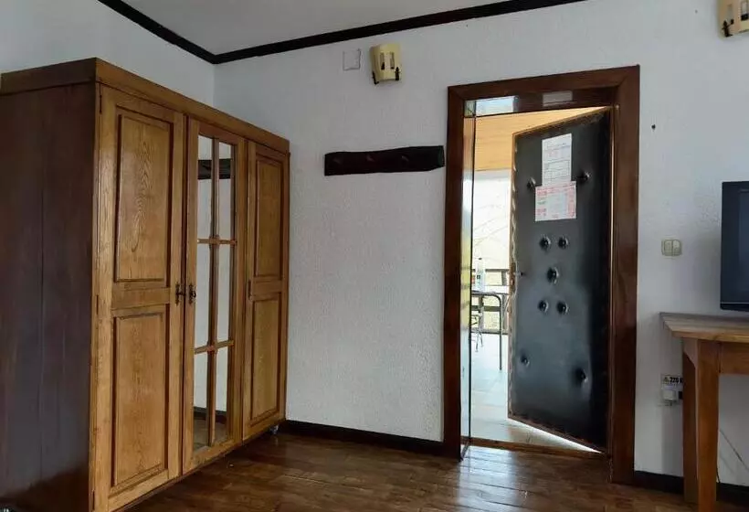 Hotelli Pensiunea San Pio Sabisa