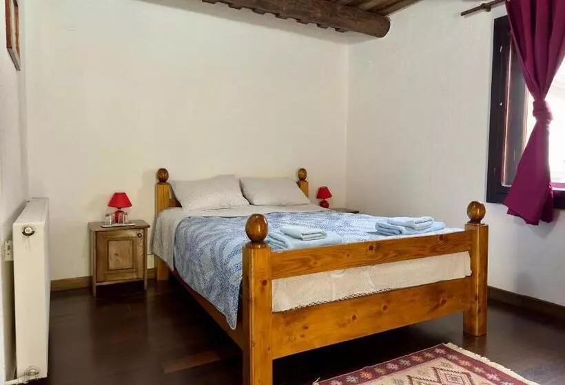 Hotelli Pensiunea San Pio Sabisa