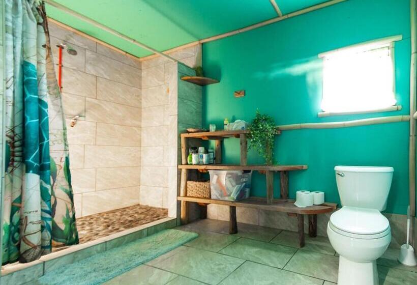 Open Gate Hostel Hawaii