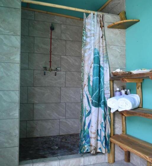 Open Gate Hostel Hawaii