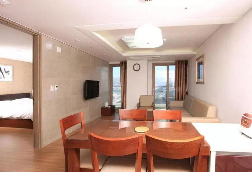 Lomakeskus High1 Condominium