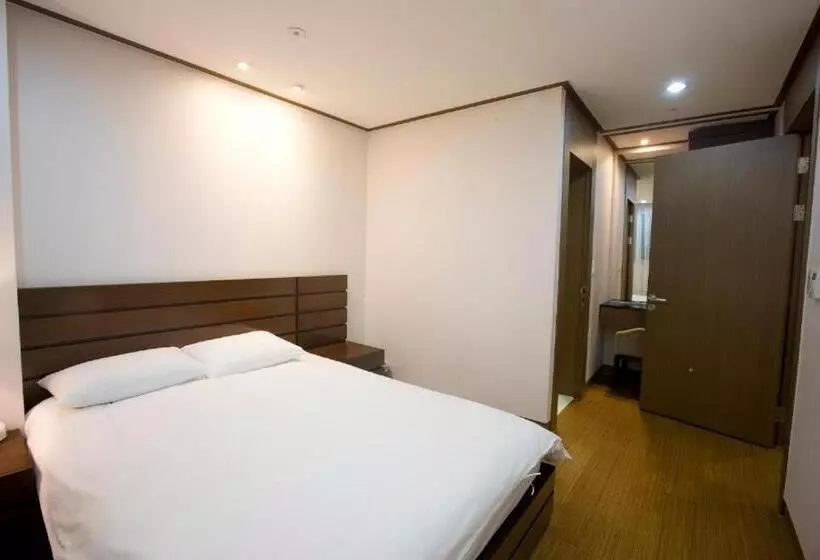 Lomakeskus High1 Condominium