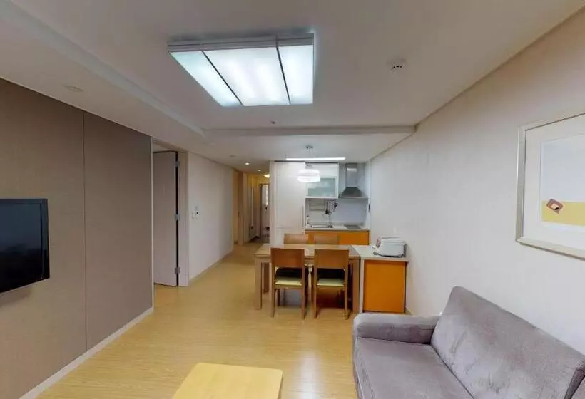 Lomakeskus High1 Condominium