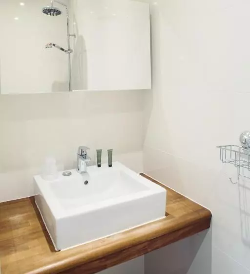 ベッドアンドブレックファースト La Cabane Du Pont De L Ignon Spa Hébergement Atypique Tout Confort En Bourgogne