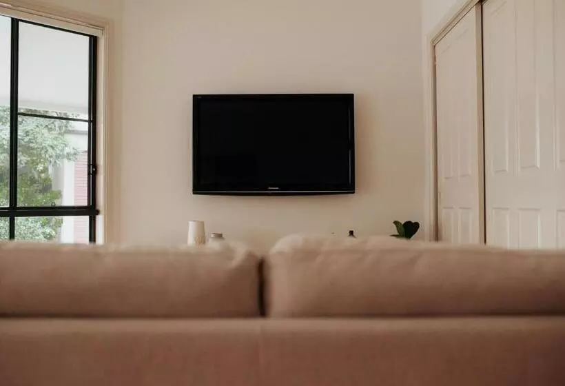 Aamiaismajoitus (B&B) Laurina Estate