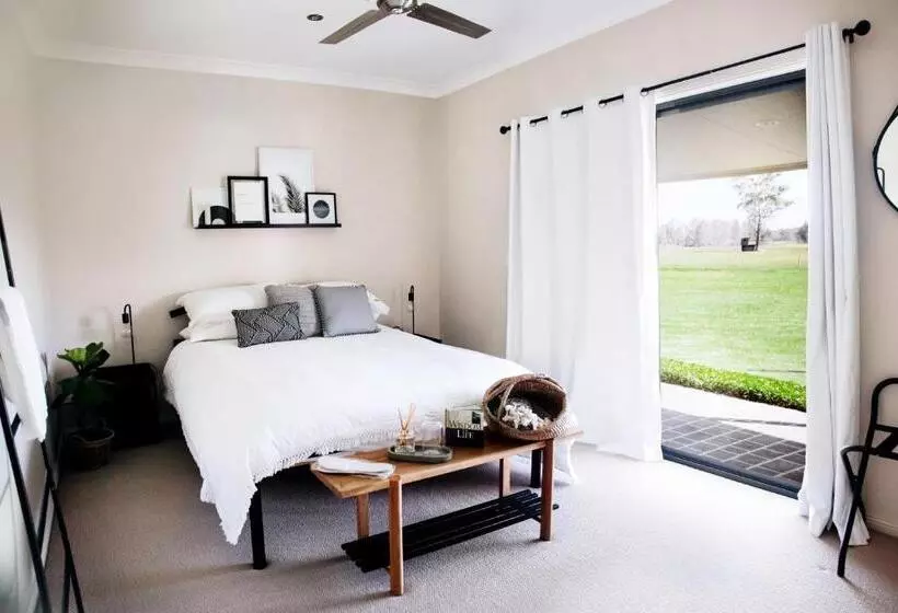 Aamiaismajoitus (B&B) Laurina Estate