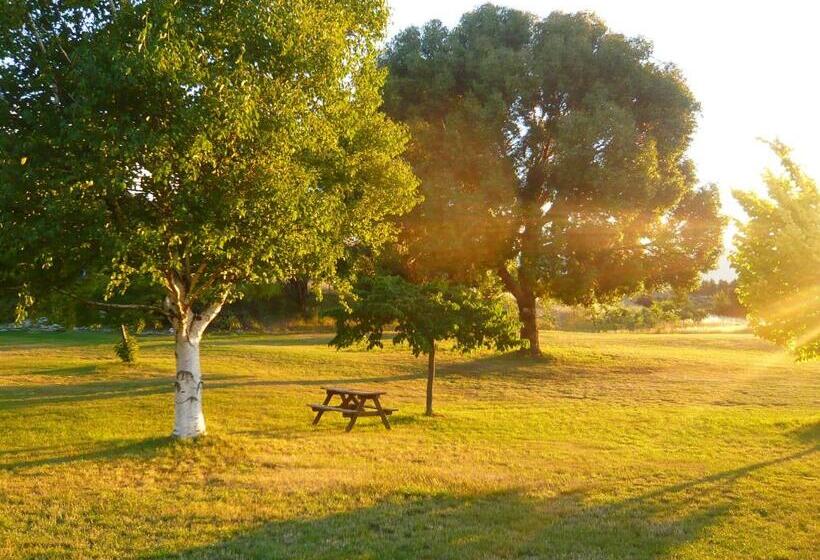 Nocleg ze śniadaniem Mountain Yurt, Stunning Views, Near Wanaka