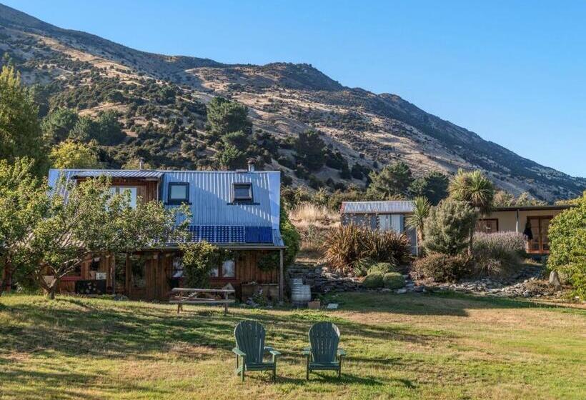 Nocleg ze śniadaniem Mountain Yurt, Stunning Views, Near Wanaka