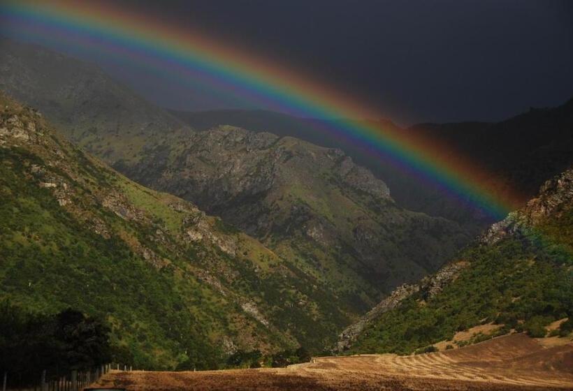 Nocleg ze śniadaniem Mountain Yurt, Stunning Views, Near Wanaka