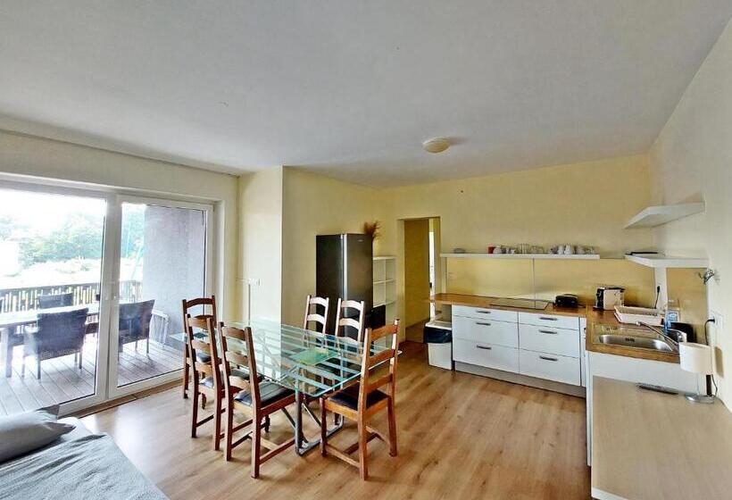 تختخواب و صبحانه Sunny Terraces Rose Valley, Ljubljana