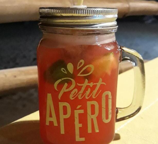 هتل Backpakers Robinson Plage