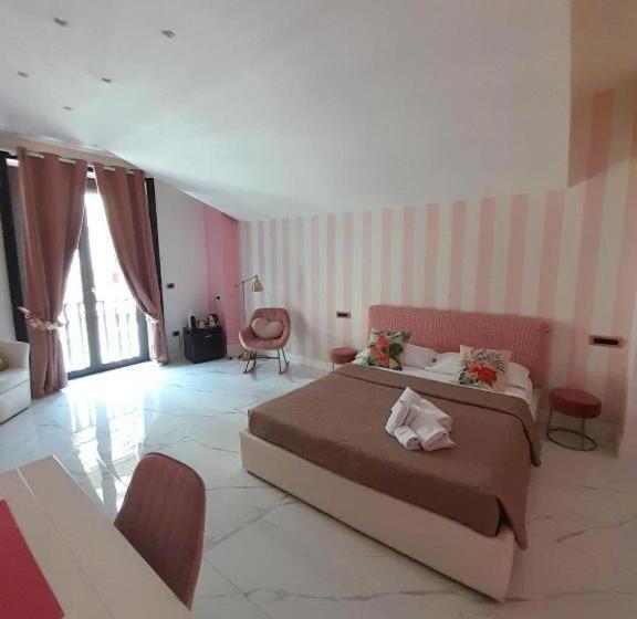 پانسیون Black Vulcano Suites&studios