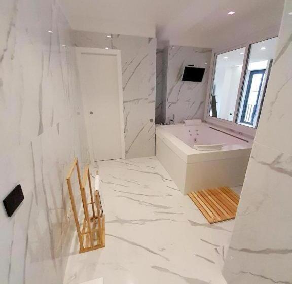 پانسیون Black Vulcano Suites&studios