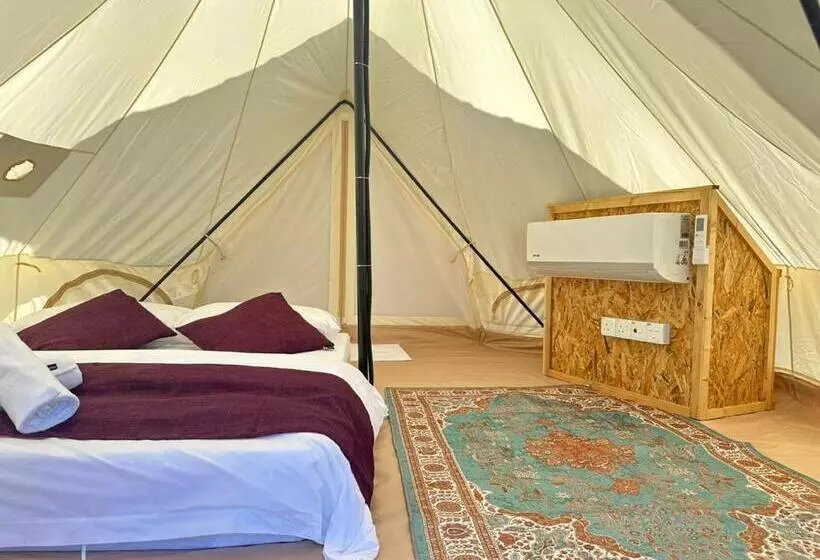 Majatalo Dnamie Glamping   Lux Tent