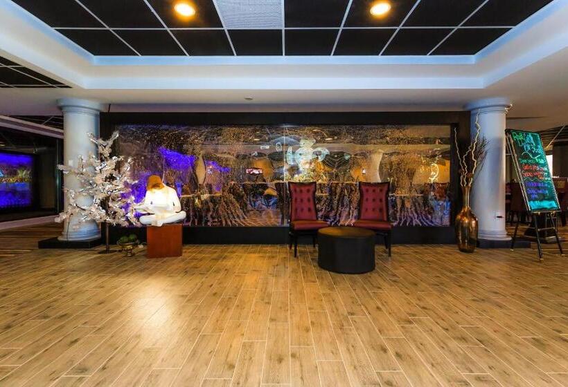 منتجع Regalia Hotel & Conference Center