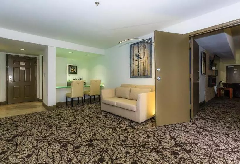 リゾートホテル Regalia Hotel & Conference Center