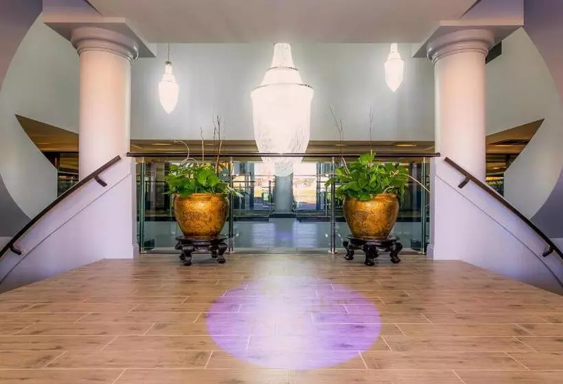 リゾートホテル Regalia Hotel & Conference Center