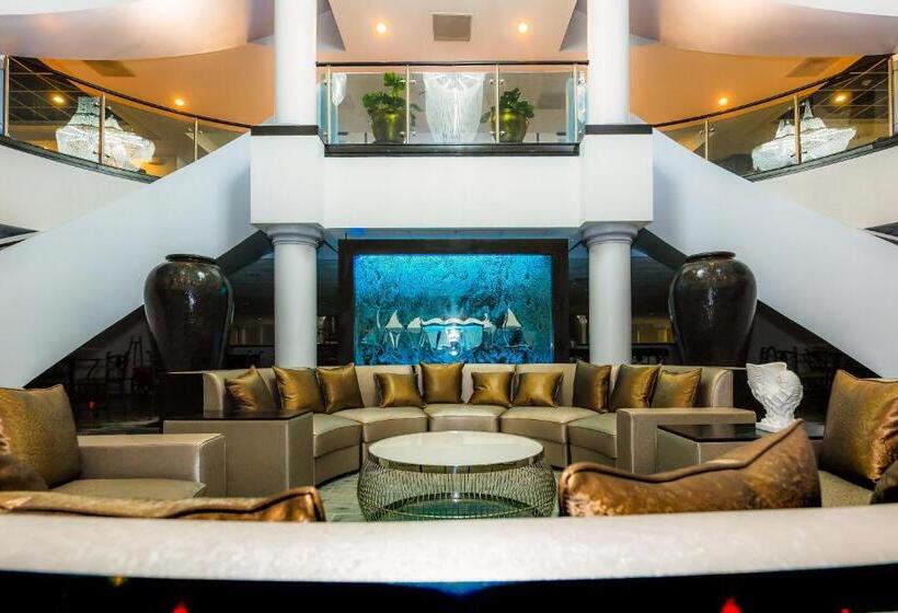 منتجع Regalia Hotel & Conference Center