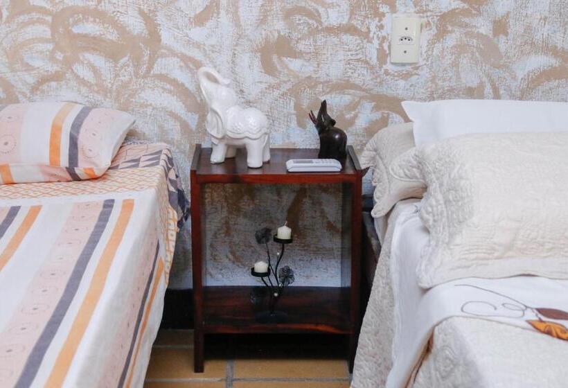 הוסטל Pousada Estrela Do Oriente