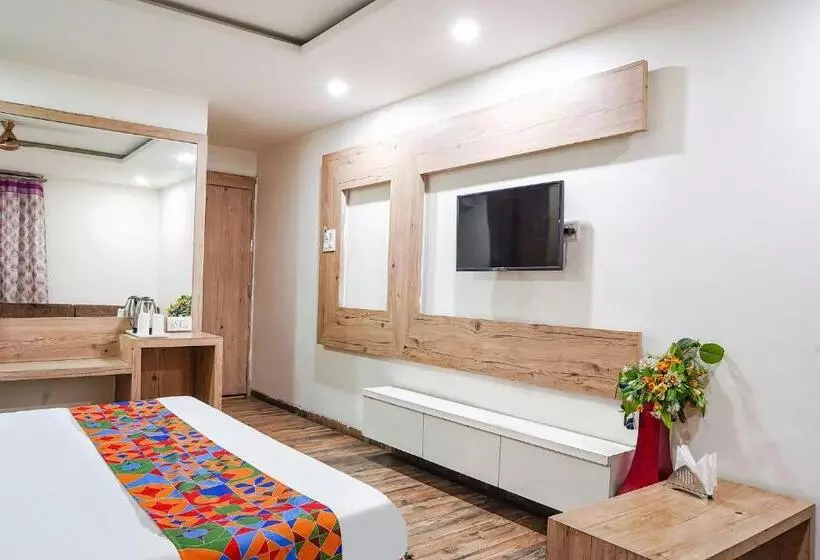 Fabhotel Ashirwad Regency