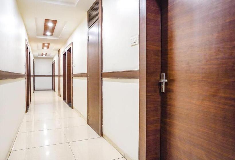 Fabhotel Ashirwad Regency