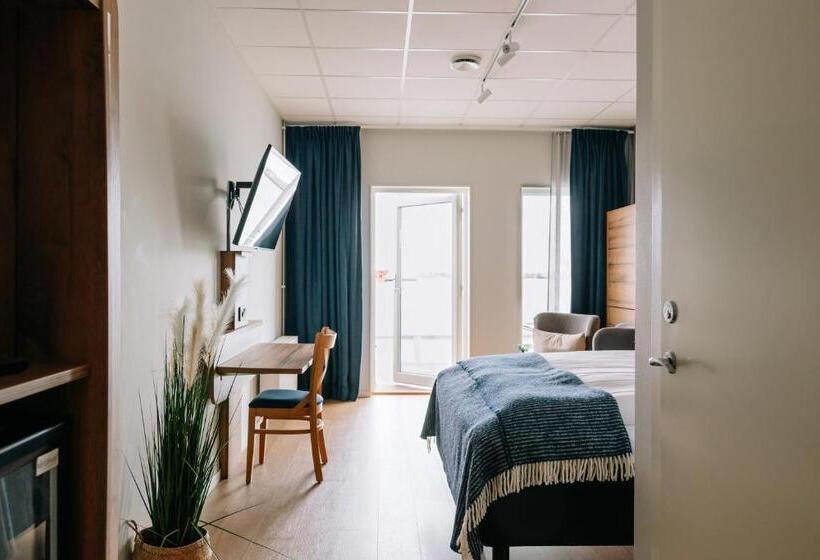 هتل Badholmen Restaurang & Rum