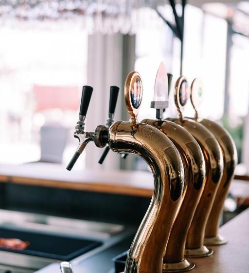 هتل Badholmen Restaurang & Rum