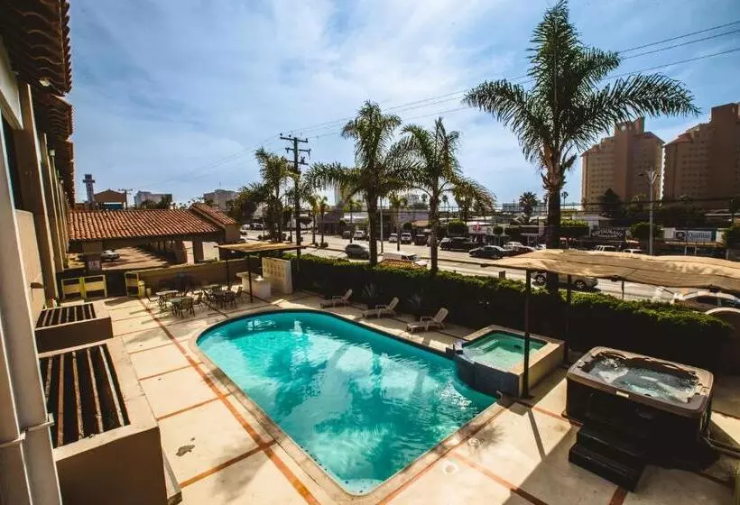Hotelli Del Mar Inn Rosarito