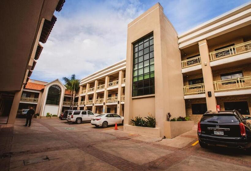 Отель Del Mar Inn Rosarito