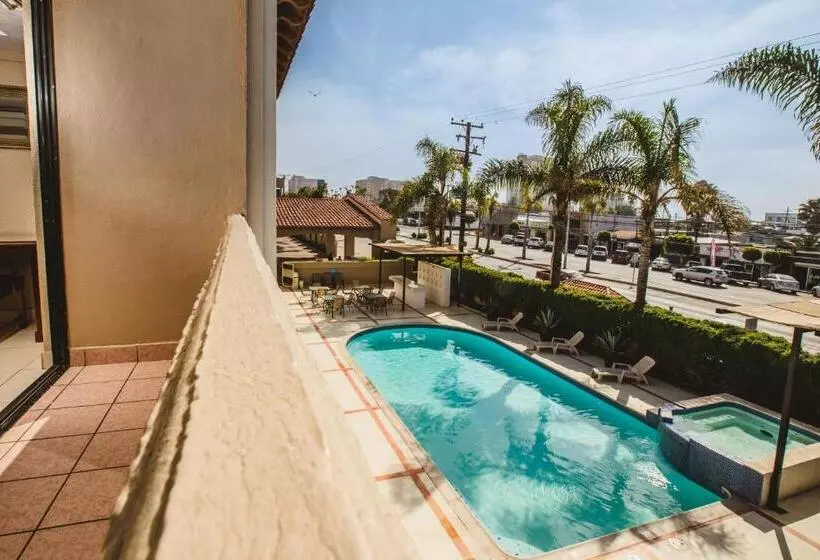 Hotelli Del Mar Inn Rosarito