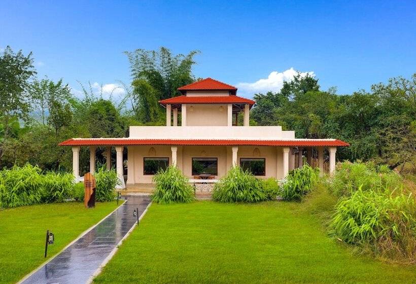 Отель Lemon Tree Wildlife Resort, Kanha