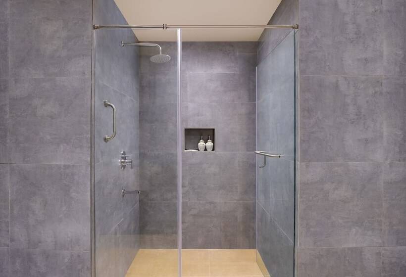 Отель Lemon Tree Wildlife Resort, Kanha