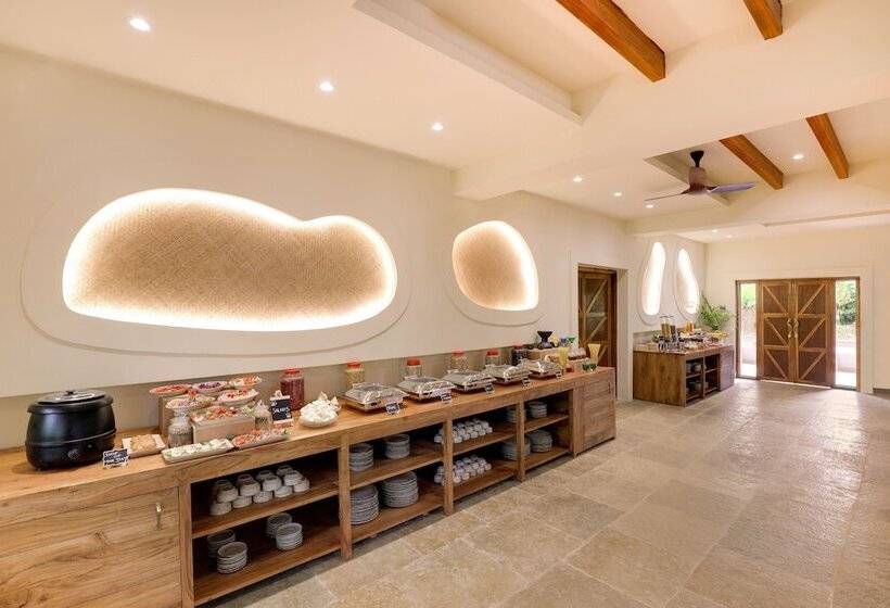 Отель Lemon Tree Wildlife Resort, Kanha