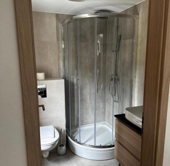 هتل Martinova Izba   Rooms & Apartments