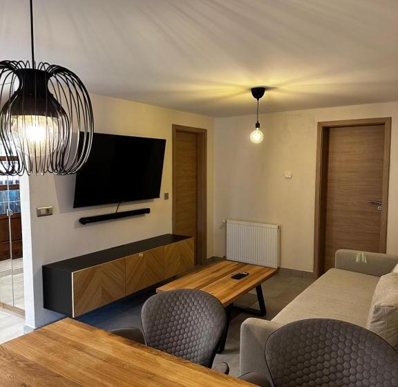 هتل Martinova Izba   Rooms & Apartments