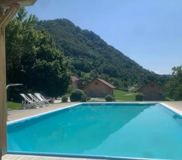 هتل Martinova Izba   Rooms & Apartments