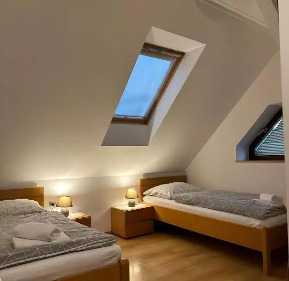 هتل Martinova Izba   Rooms & Apartments
