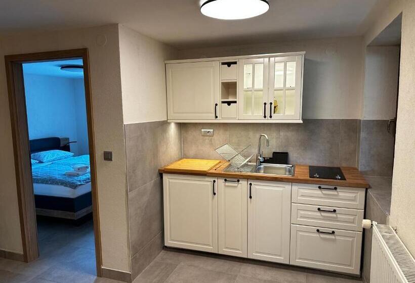 هتل Martinova Izba   Rooms & Apartments