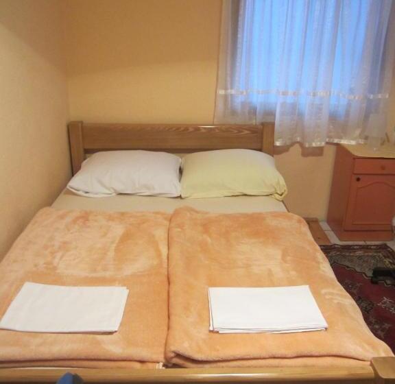 پانسیون Bravo Guest House