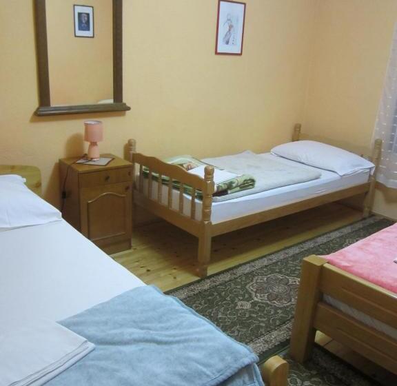 پانسیون Bravo Guest House