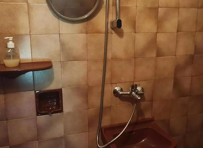 پانسیون Chapov Guest Rooms