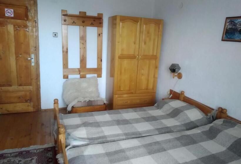 Pensionat Chapov Guest Rooms