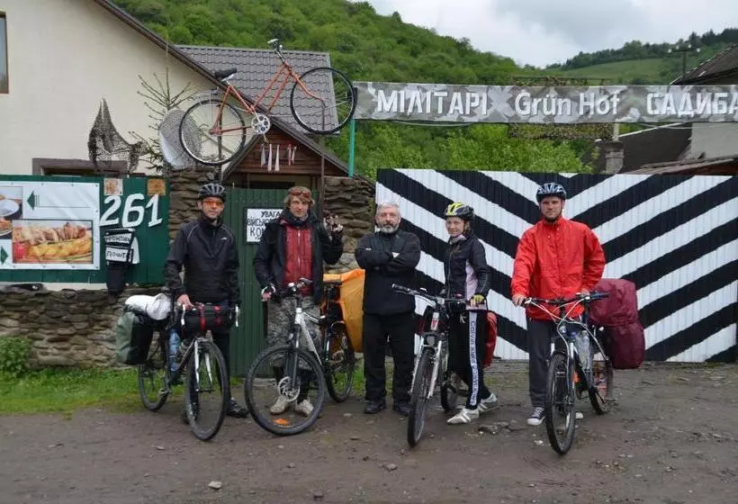 ペンション Grün Hof Militray Sadyba